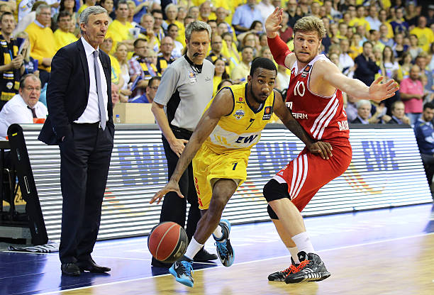 查球场不仅 查球场不仅